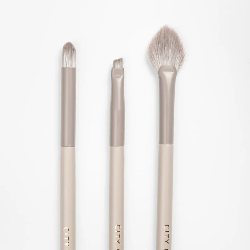 KIT DE BROCHAS PARA ILUMINAR Y CORREGIR