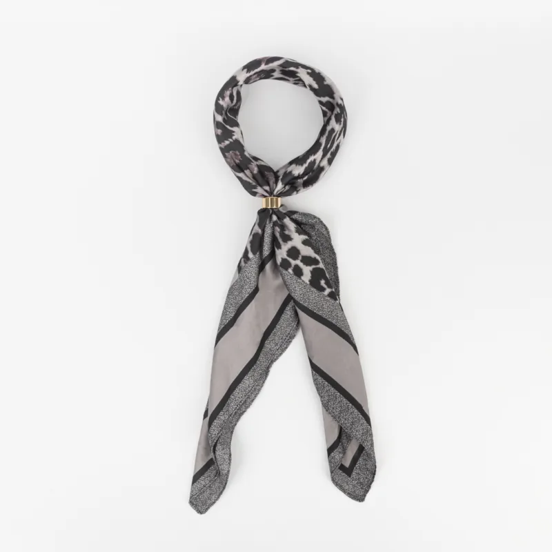 PAÑUELO DE SEDA CUADRADO